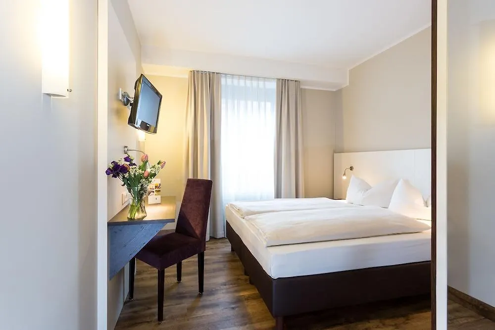 Hotel Dolomit Munich 2*,  Germany