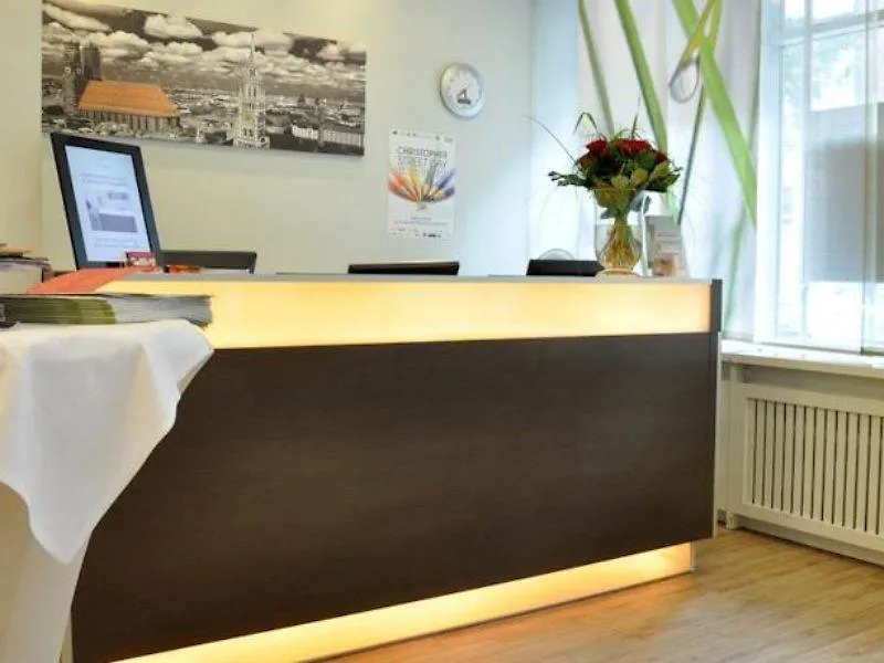 Hotel Dolomit Munich