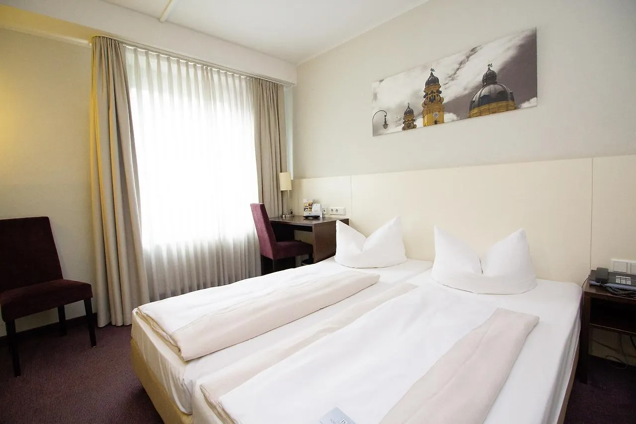Hotel Dolomit Munich