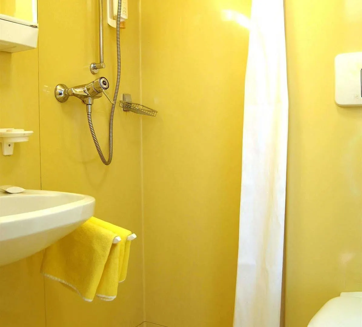 Hotel Dolomit Munich