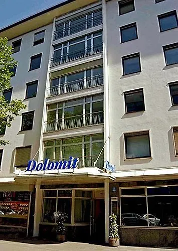 Hotel Dolomit Munique