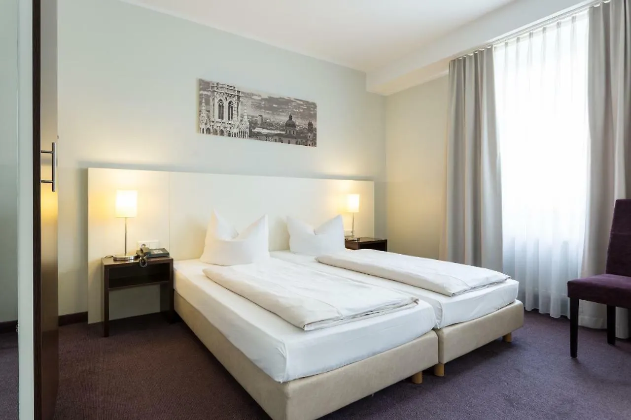 Hotel Dolomit Munique